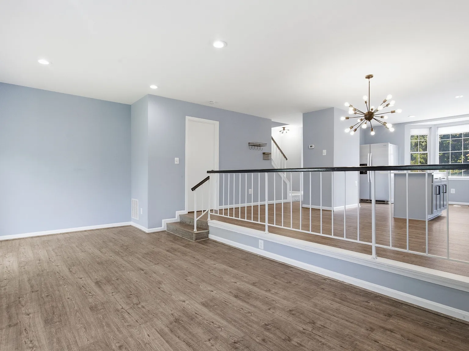 3 bed, 3.5 bath, 2114 sqft, $3,400 — Photo 4