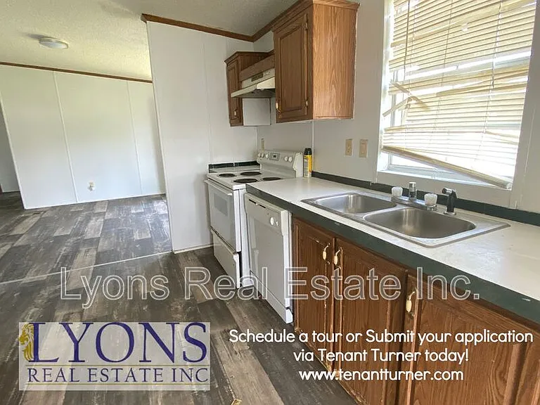 607 Crestview Dr — Photo 18