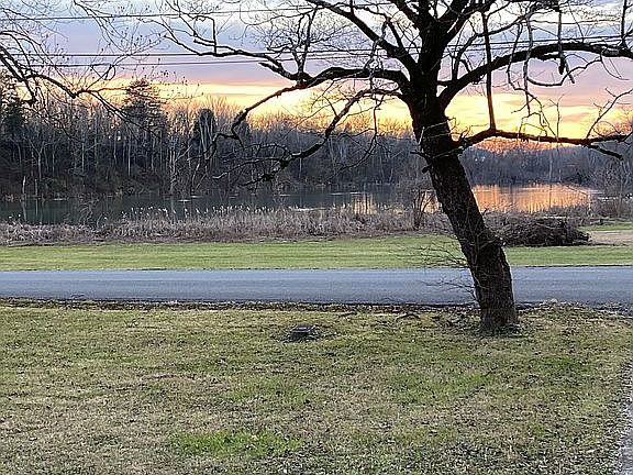 2nd image of 153 Pottery Ln