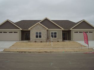 1309 Brunette Downs Dr, Madison, WI 53718