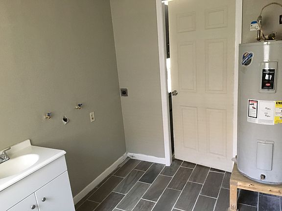 4th image of 2753 Norma Ave