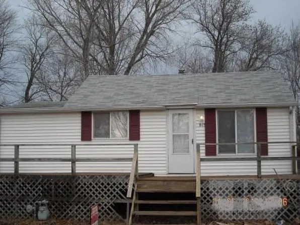 513 Pauls Dr, Klemme, IA 50449