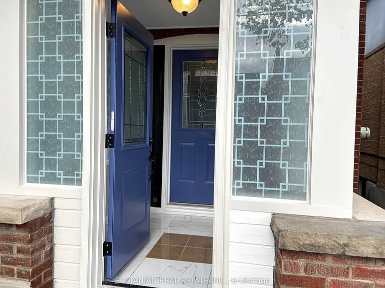 137 Colin Ave — Photo 2