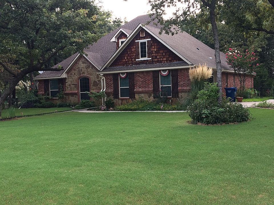 2nd image of 204 White Oak