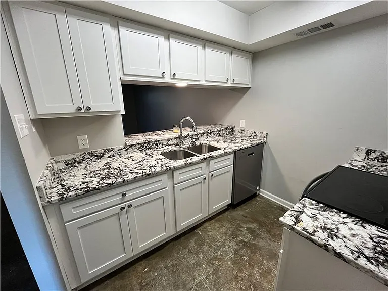 382 Fairway Dr #2 — Photo 17