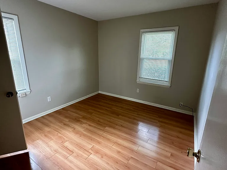 4621 Kings Dr — Photo 4