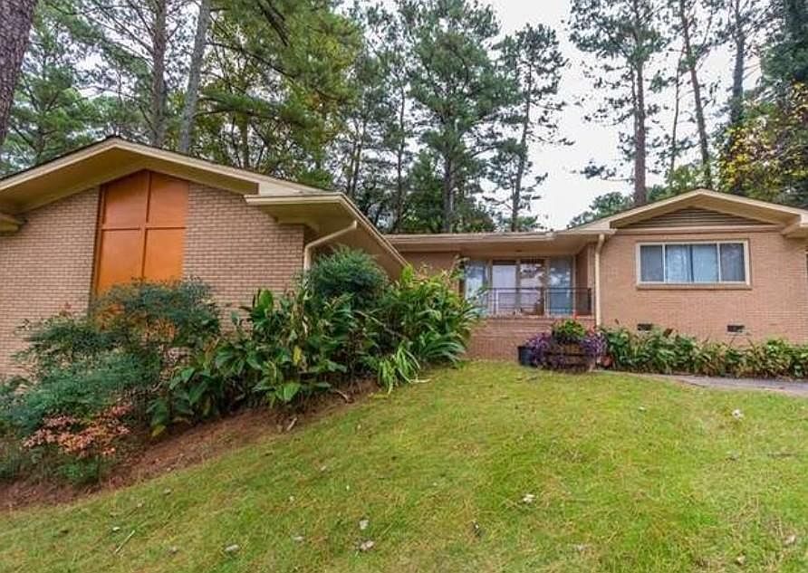 1st image of 2778 Colonial Dr