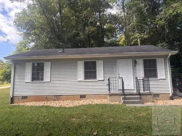 15 Ridgewood Rd, Bassett, VA 24055