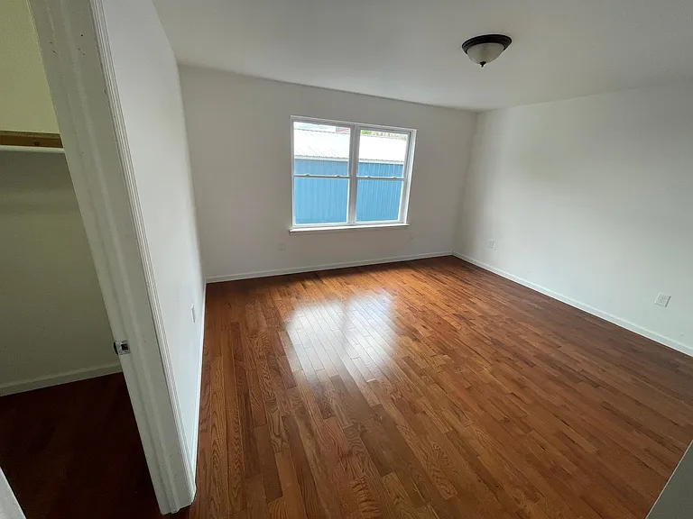 150 Sherman Ave #2 — Photo 7