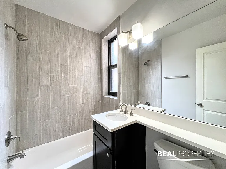 2834 W Palmer St — Photo 15