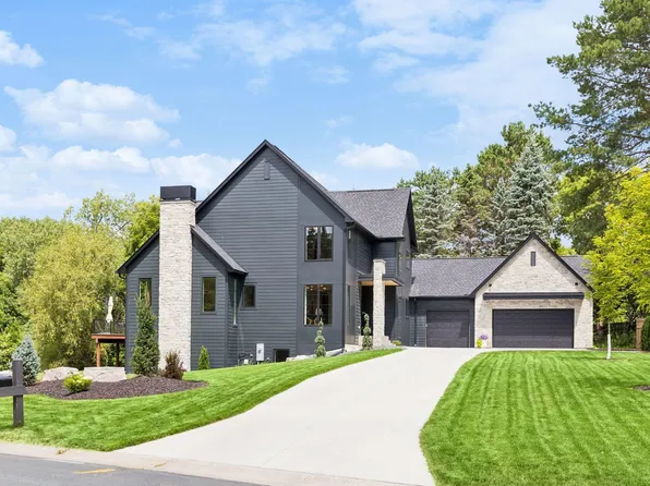 2980 Washta Bay Ct, Excelsior, MN 55331