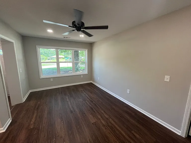 2102 Somerset Ave — Photo 14