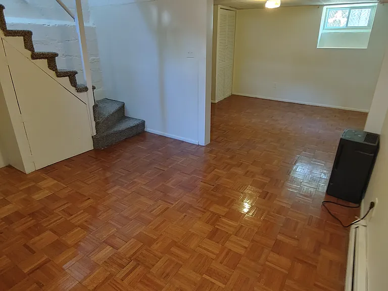 29 Cresthill Rd — Photo 8