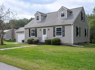 22 New Boston Rd, Dudley, MA 01571