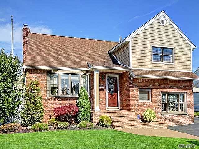 1st image of 8 Webster Ave