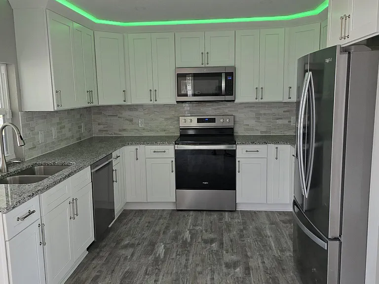 Kitchen - Green LED