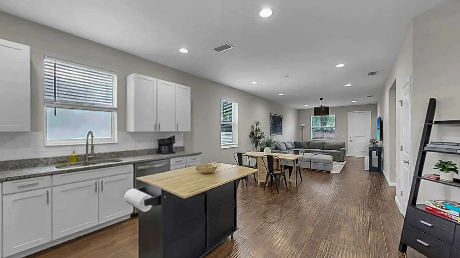 4 bed, 2.0 bath, 1614 sqft, $4,894 — Photo 2