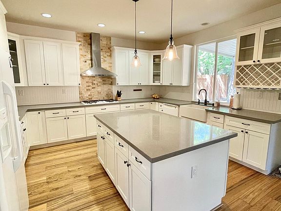 3rd image of 9901 W Taron Dr