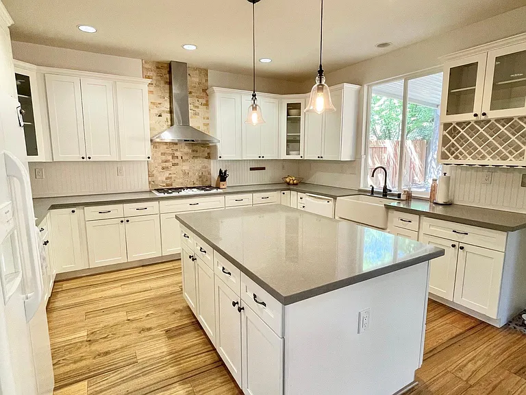 9901 W Taron Dr — Photo 3