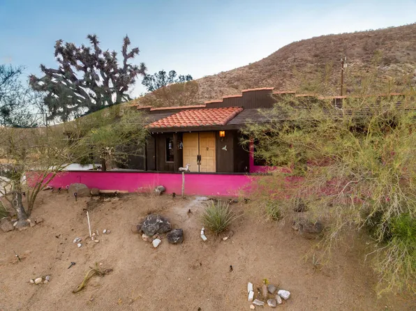 2476 Old Woman Springs Rd, Yucca Valley, CA 92284