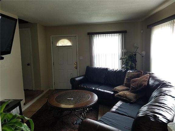 4th image of 4274 E 60th Ter