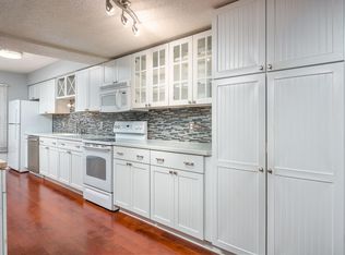 2705 N Center St, Hickory, NC 28601