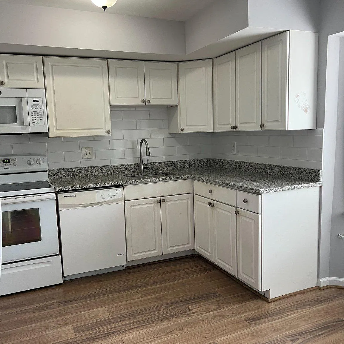 3 bed, 2.5 bath, 1414 sqft, $2,500 — Photo 4