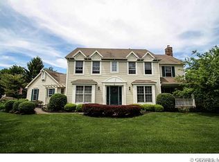 5 Devonwood Ln, Pittsford, NY 14534