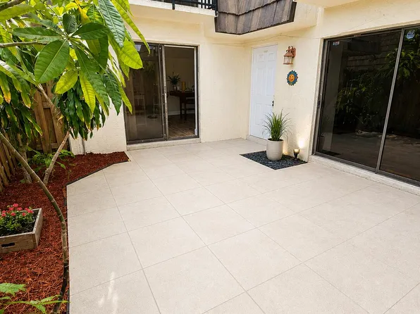1534 FOREST LAKES Circle #D, West Palm Beach, FL 33406