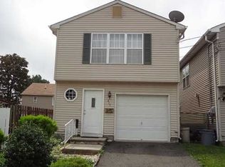 419 Thomas St, Perth Amboy, NJ 08861