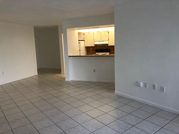 5th image of 7075 NW 186th Street Cu #5C