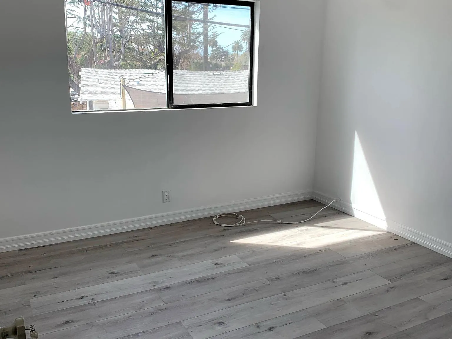 4241 McLaughlin Ave — Photo 1
