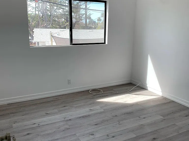 4241 McLaughlin Ave #1 — Photo 1