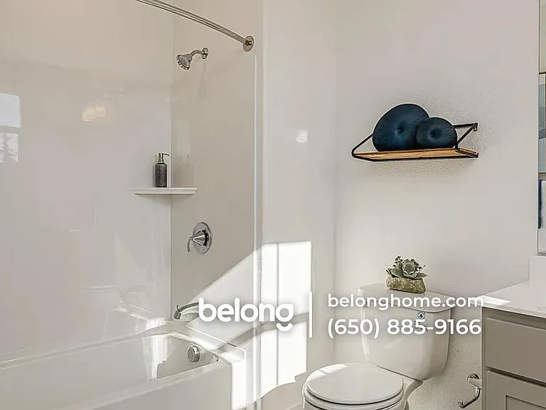 241 N N St — Photo 7