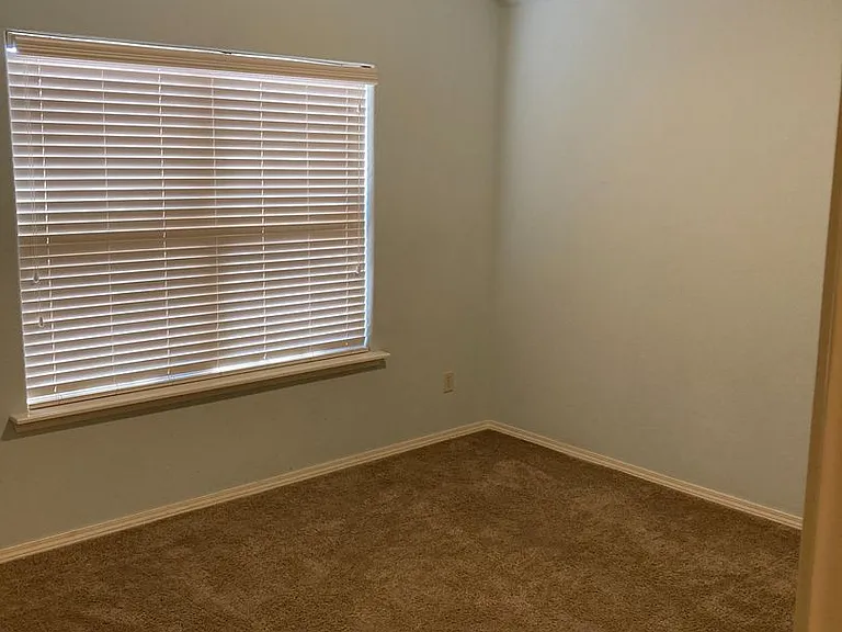 720 Venice St — Photo 20