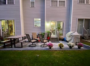 207 Blossom Cir, Dayton, NJ 08810