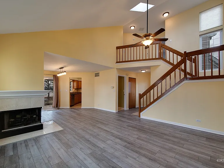 344 Kildare Ct — Photo 3