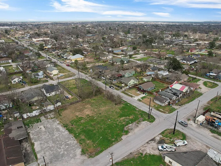 3813 Crane St — Photo 6