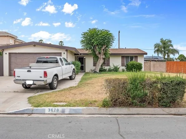3670 Briarvale St, Corona, CA 92879