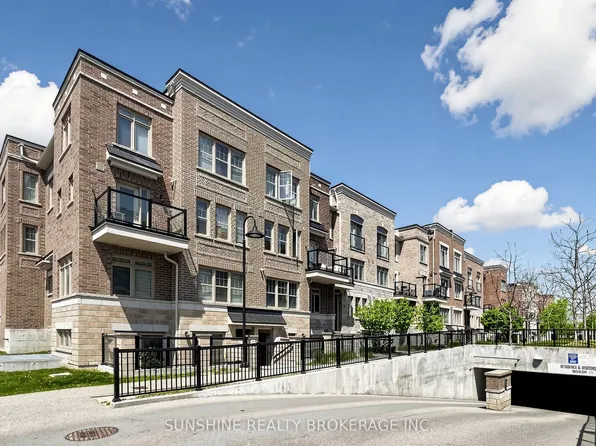 2335 Sheppard Ave W #7, Toronto, ON M9M 0E9