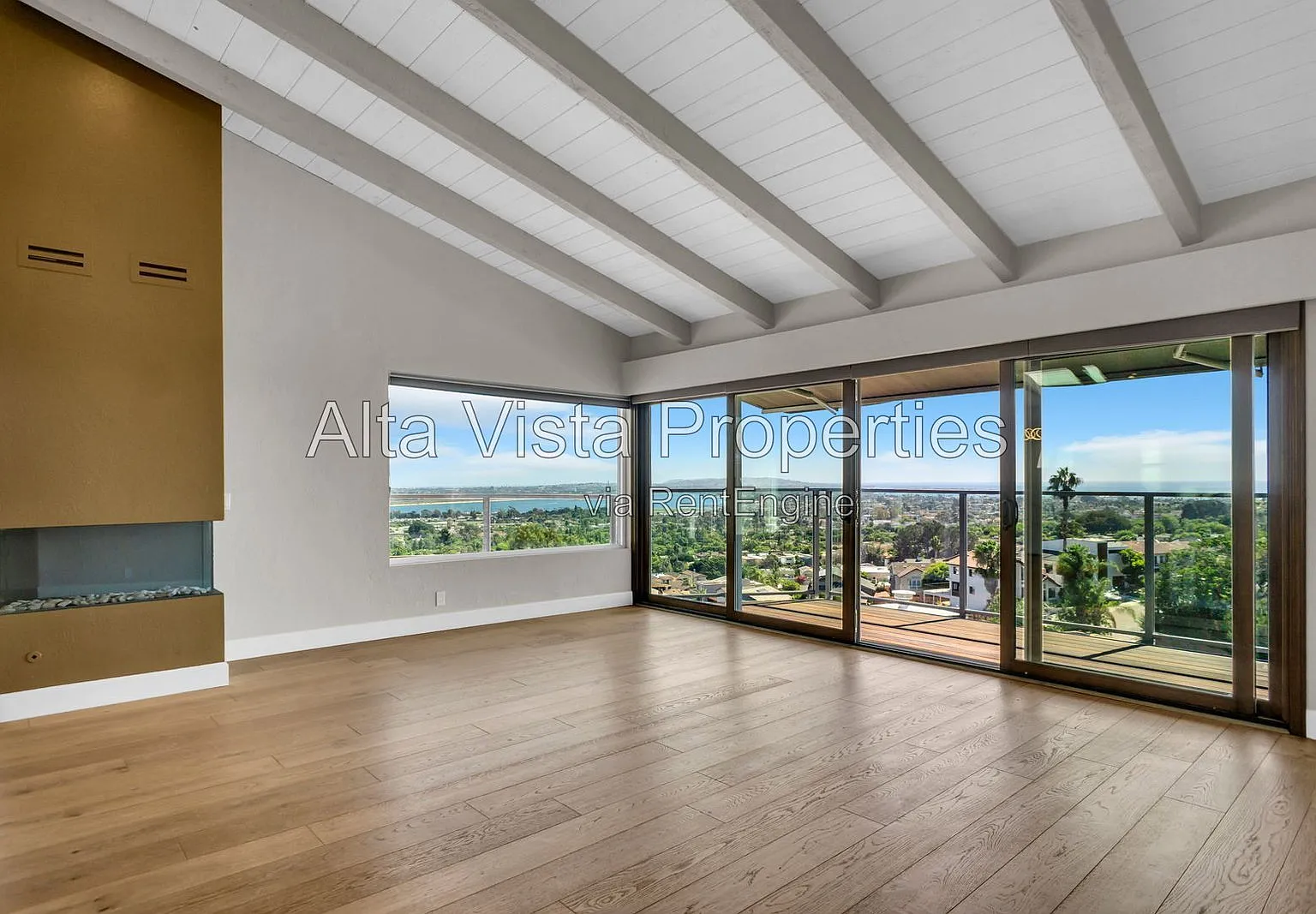 3 bed, 4.0 bath, 2977 sqft, $9,995 — Photo 3