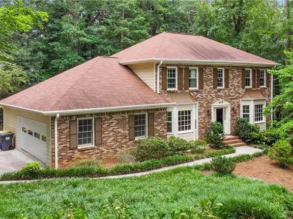 2274 N Forest Dr, Marietta, GA 30062