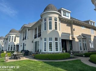 33090 Venetian Pointe Dr #9, Harrison Township, MI 48045