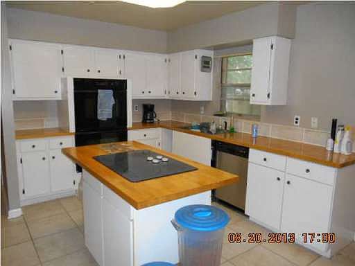 2nd image of 215 Broussard St
