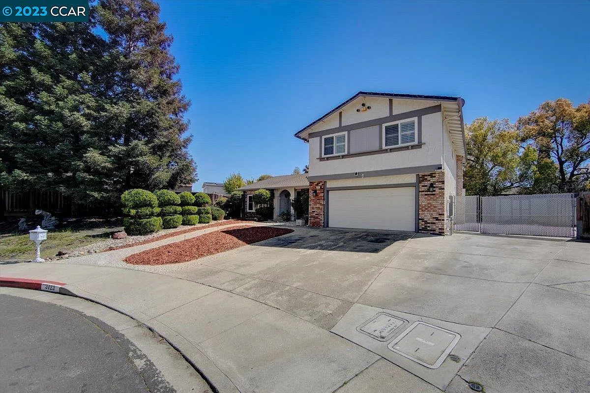 3123 Lisa Ct photo 1