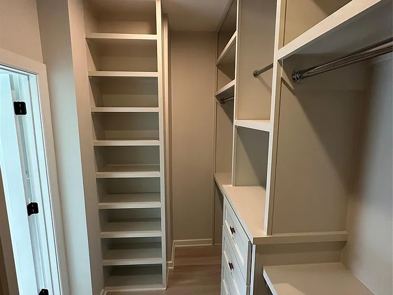 2032 W Tidwell Rd — Photo 15
