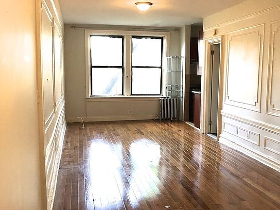 2nd image of 73 Eastern Pkwy APT 4C