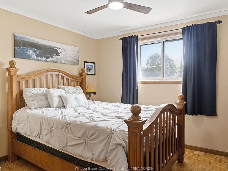 1646 Langlois Ave — Photo 22