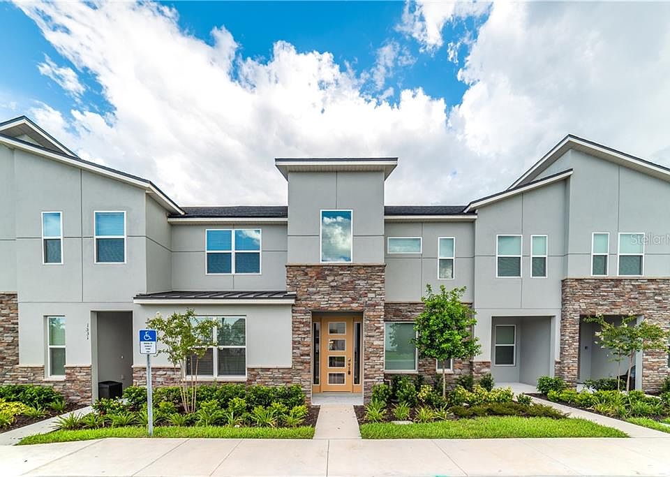 1st image of 1529 Carey Palm Cir