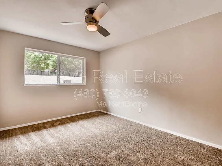 1806 E Don Carlos Ave — Photo 8